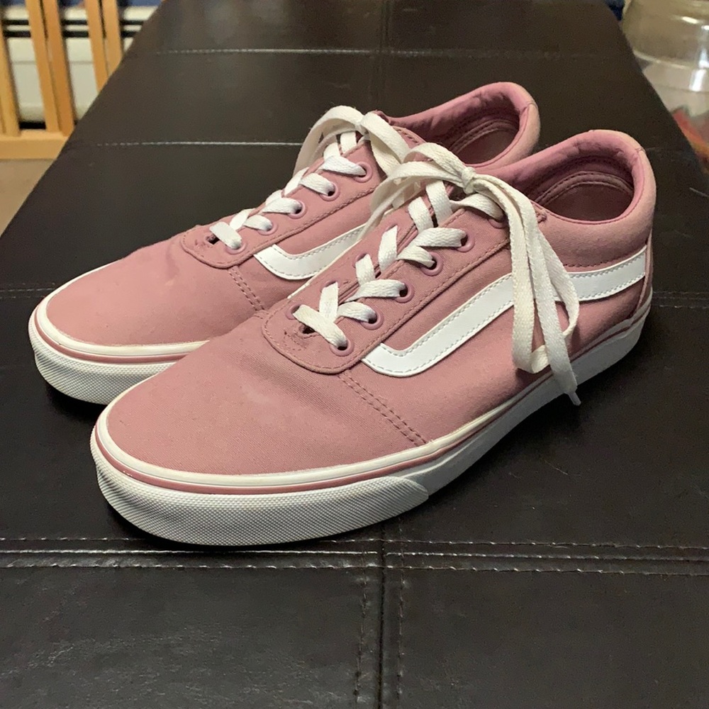 Women’s Old Skool Vans Low Top Canvas Shoes - Pink
